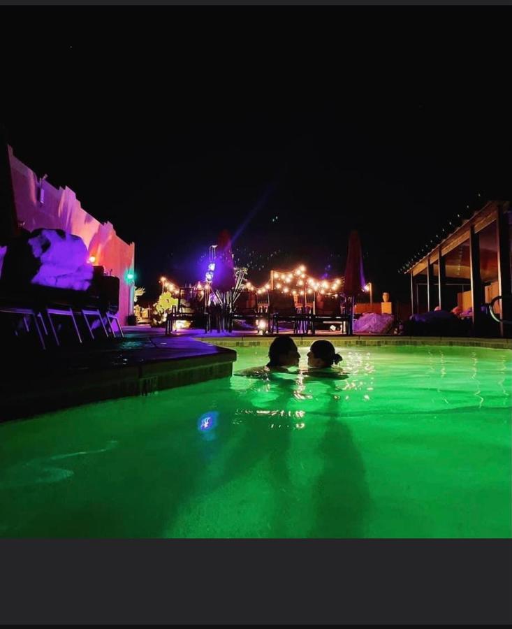Mi Kasa Hot Springs 420,Adults Only, Clothing Optional Hotel Desert Hot Springs Eksteriør billede